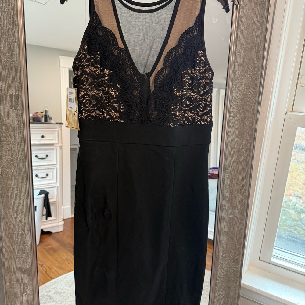Black and Lace Sleeveless Dress
